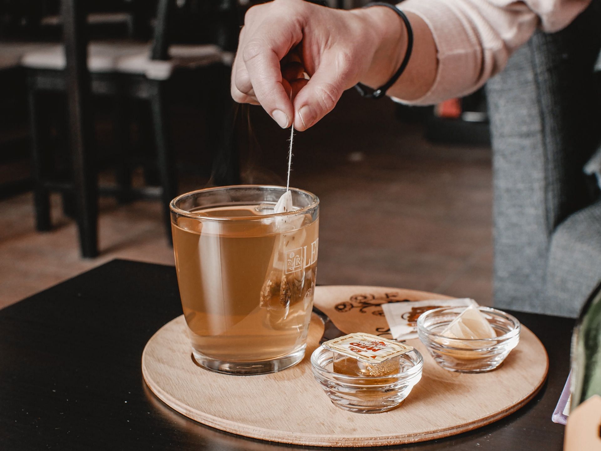 Yellow tea benefits (Image sourced via Pexels/Photo by lucie)